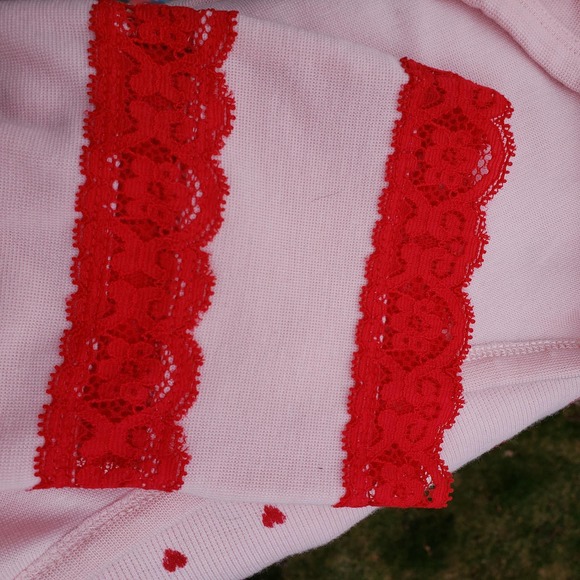Lounge Sleep Top Pink Hearts Lace Intimates BETSY JOHNSON Sz M - Picture 12 of 12